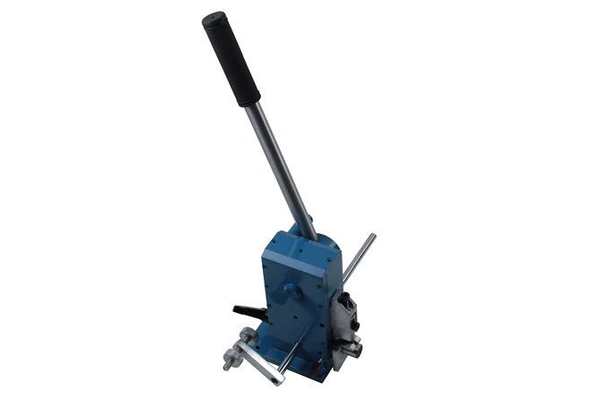 Notching equipment